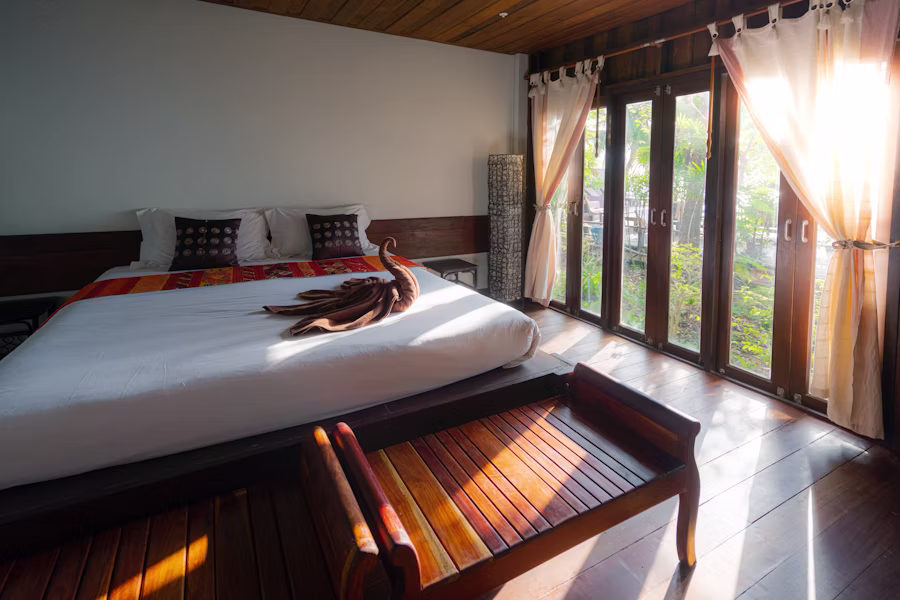 Luxury hotel room website